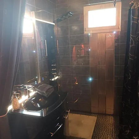 Сasa de vacaciones Gite Avec Spa Pour Les Amoureux *